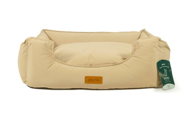 Cama modelo Almagro Rectangular Beige 70 x 60 cm para perros de la marca Gloria